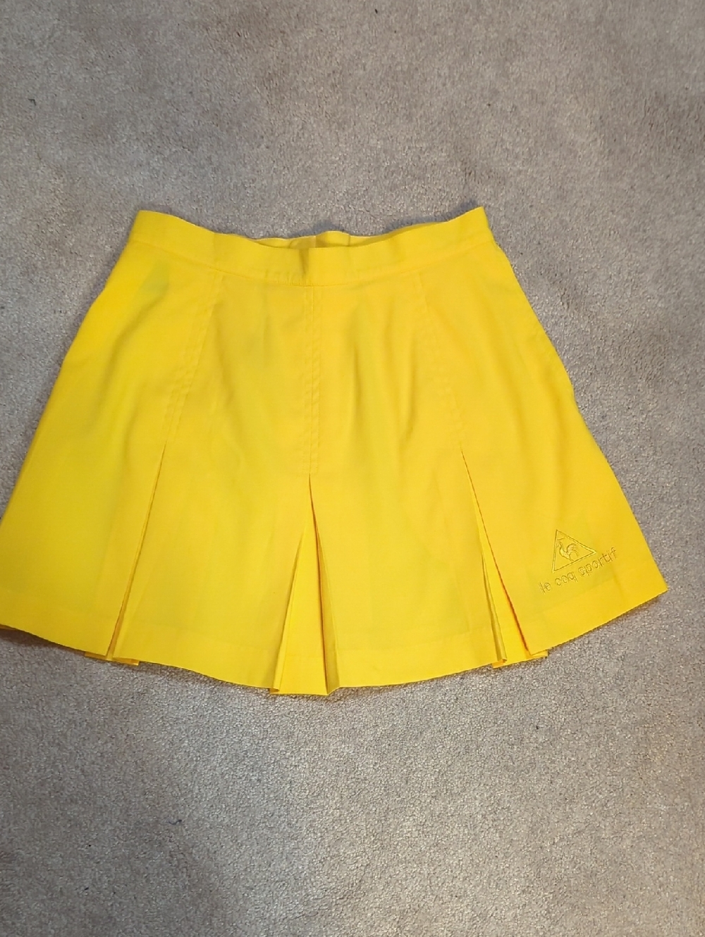 Vintage - Le Coq Sportif Bright Yellow Pleated Tennis Skirt